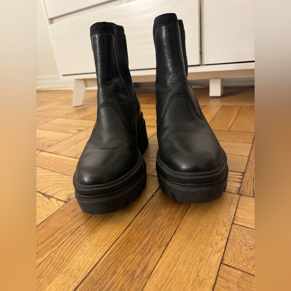 Timberland Black Chelsea Everleigh Platform Boots